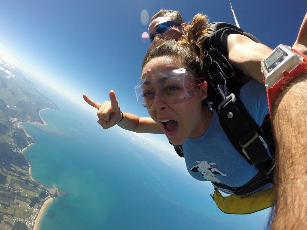 Madison Roser skydiving