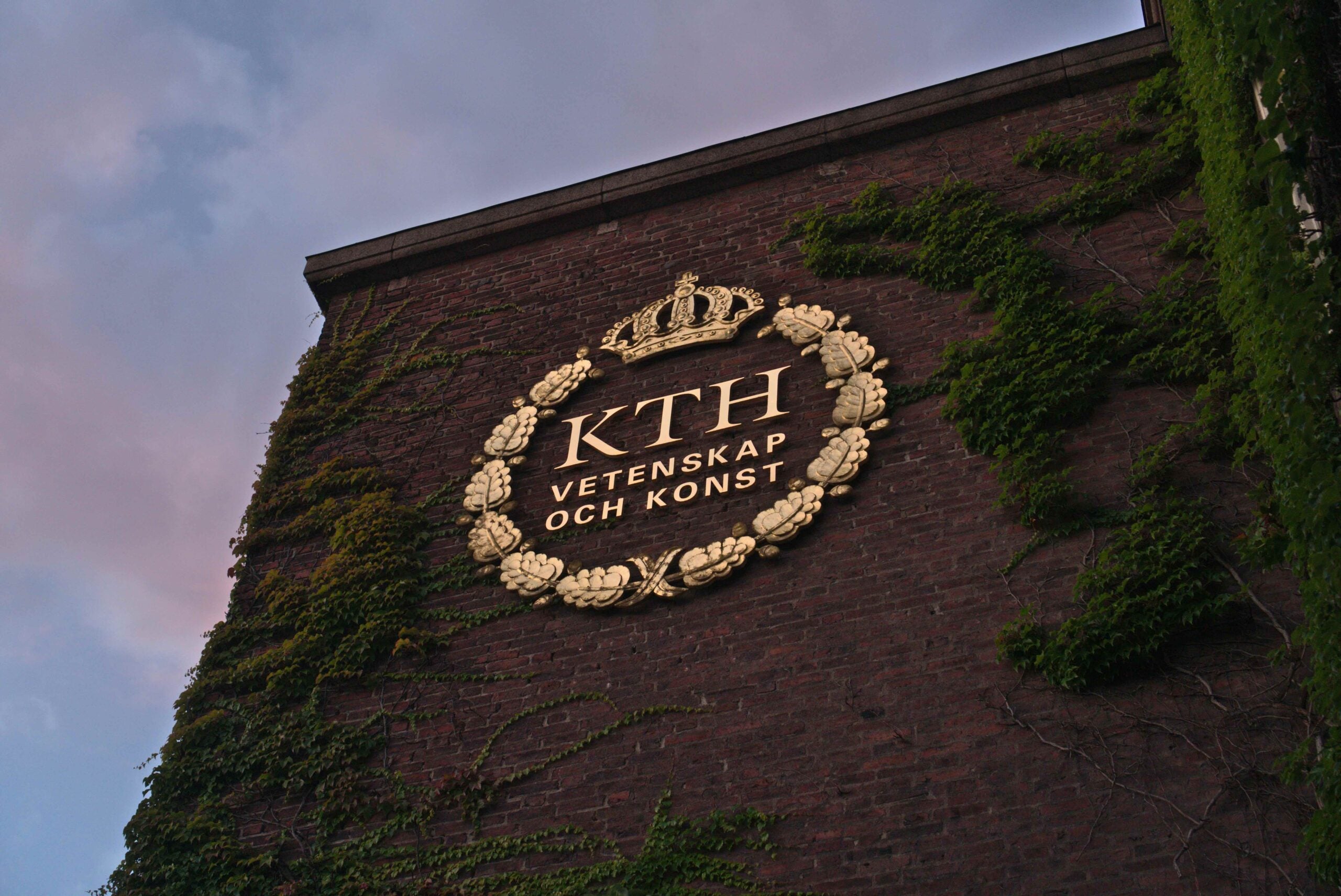 The KTH emblem in Sweden