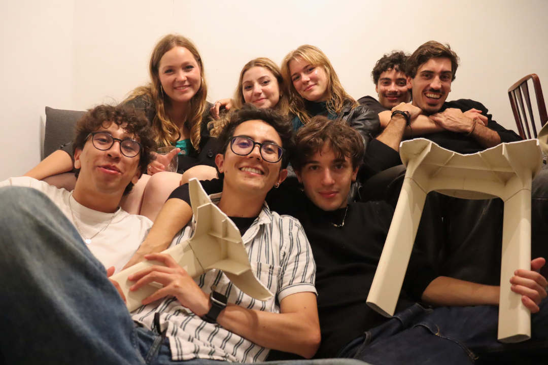 The first Friday in Paris and a broken stool